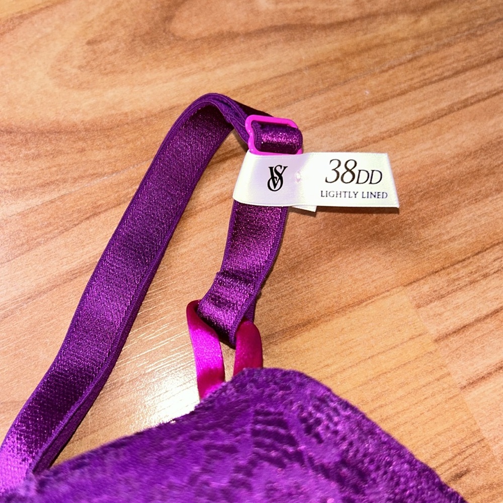 VICTORIA SECRET Women's Purple Lace Bra 38DD - Picture 2 of 7